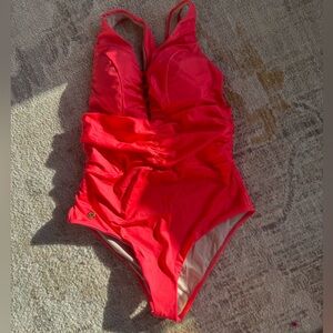 LEONISA One-Piece Shaper Swimsuit with Two-Way Belt Large BOUTIQUE